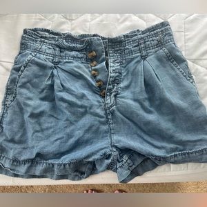 American Eagle shorts size 4
